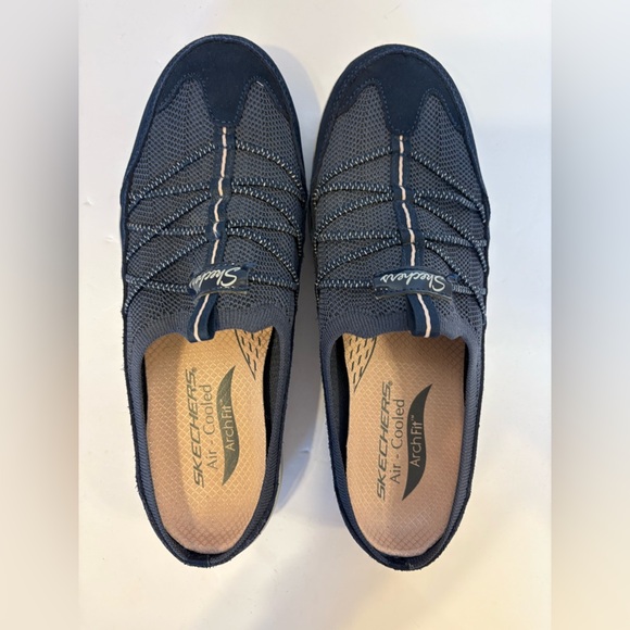 Skechers Air-Cooled Arch Fit navy blue slip-on sneakers size 8.5 - Picture 8 of 10